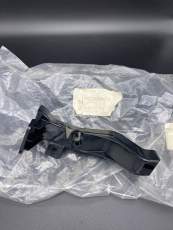 Halter Stoßstange vorne rechts Mercedes-Benz W168 (A1688800414)
